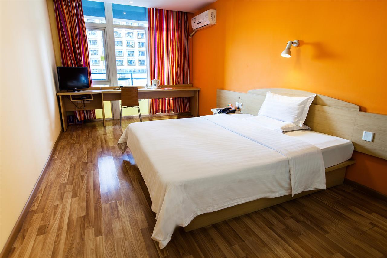 7Days Premium Guangzhou Tianhe Gangding Room photo