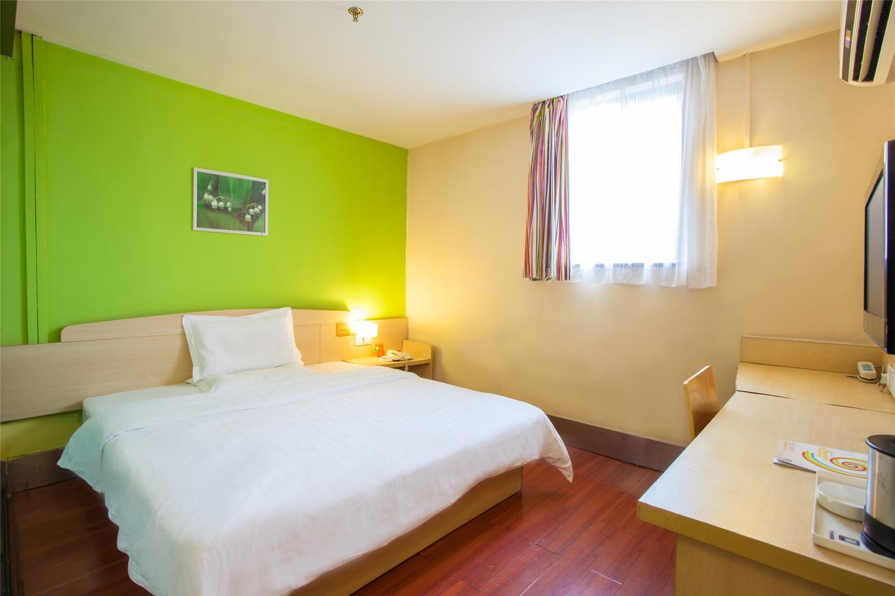 7Days Premium Guangzhou Tianhe Gangding Room photo